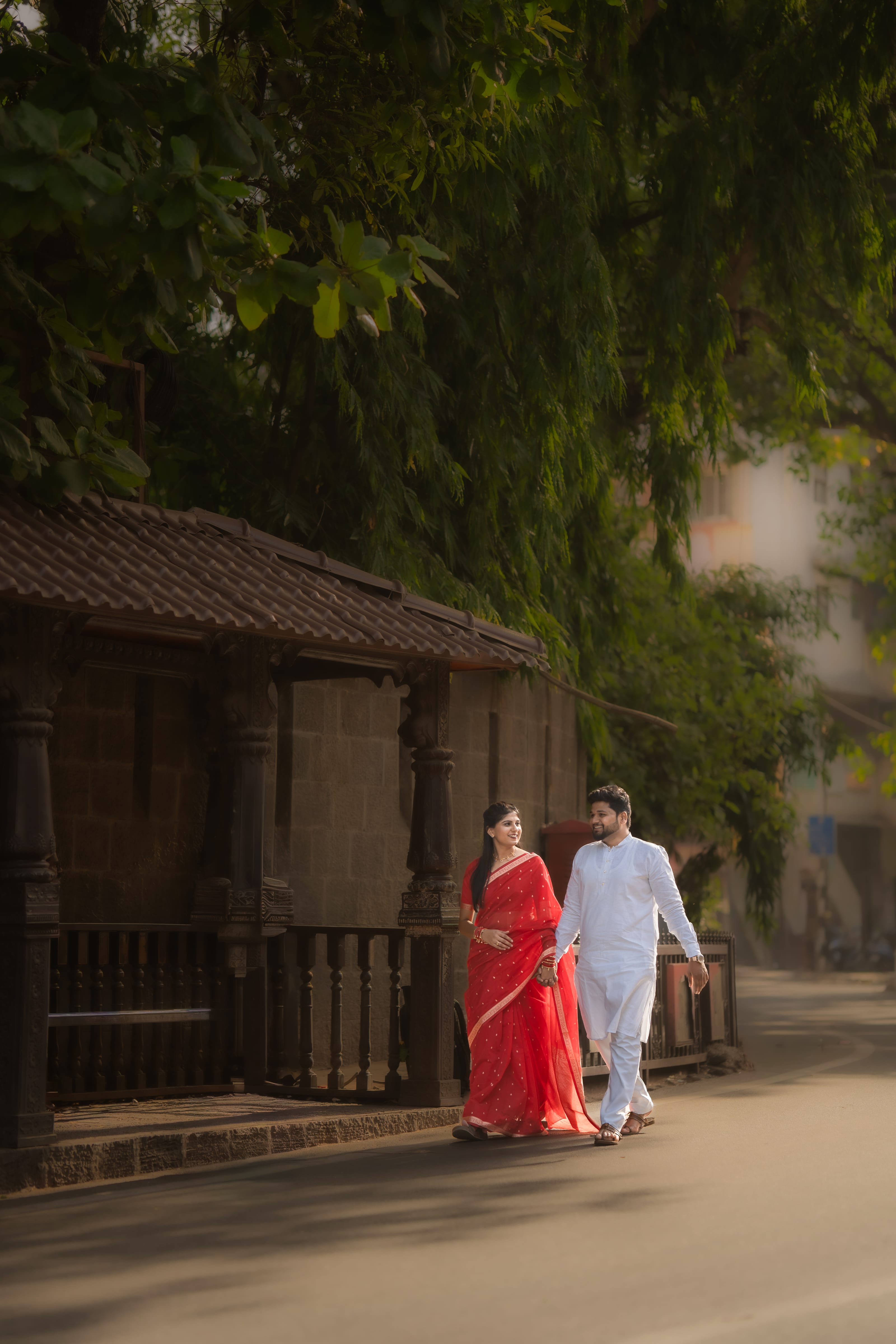 Couple walking away, backlit, silhouette